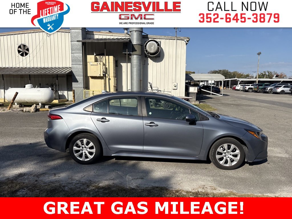 2024 Toyota Corolla LE photo 3