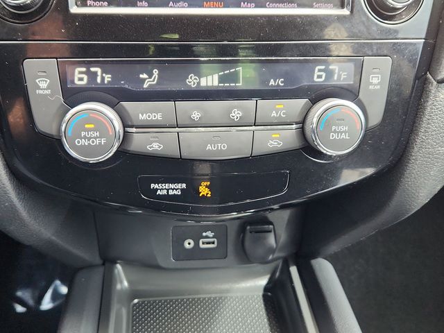 2018 Nissan Rogue SV photo 36
