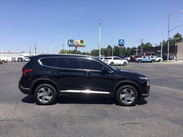 2021 Hyundai Santa Fe SEL photo 2