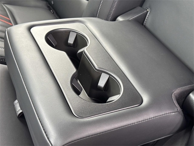 2025 Nissan Armada photo 21