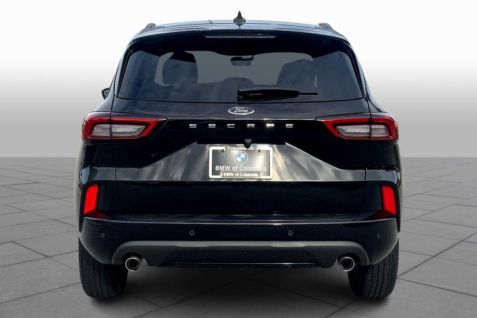 2024 Ford Escape ST-Line photo 3