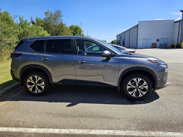 2023 Nissan Rogue SV photo 7