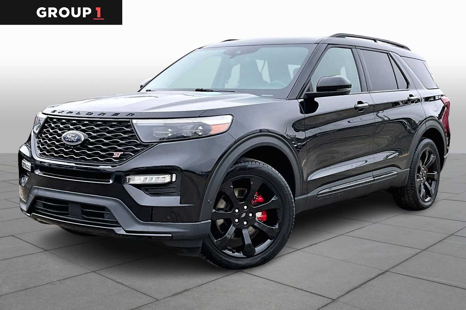 2022 Ford Explorer ST's photo