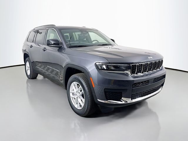 2025 Jeep Grand Cherokee L Laredo's photo