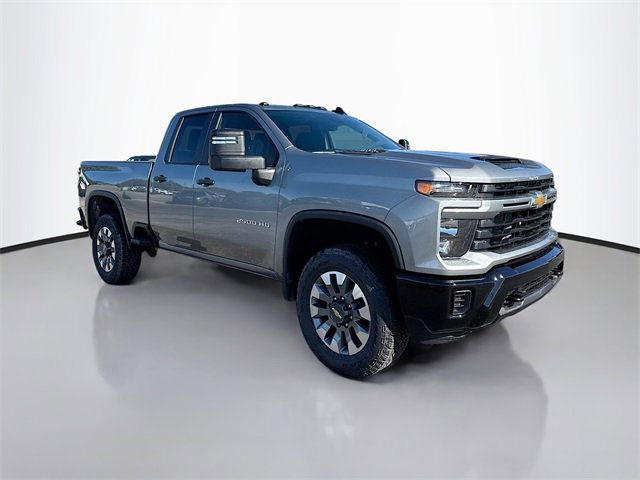 2026 Chevrolet Silverado 2500HD Custom photo 3