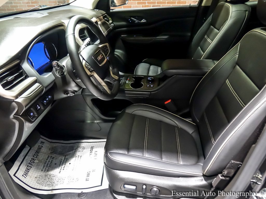 2023 GMC ACADIA - Image 12