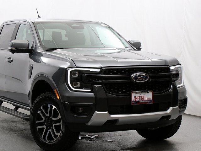 2025 Ford Ranger Lariat photo 2