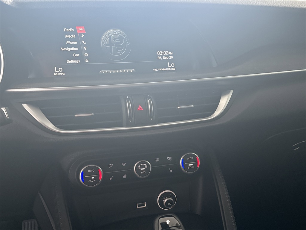 2018 Alfa Romeo Stelvio Ti photo 23