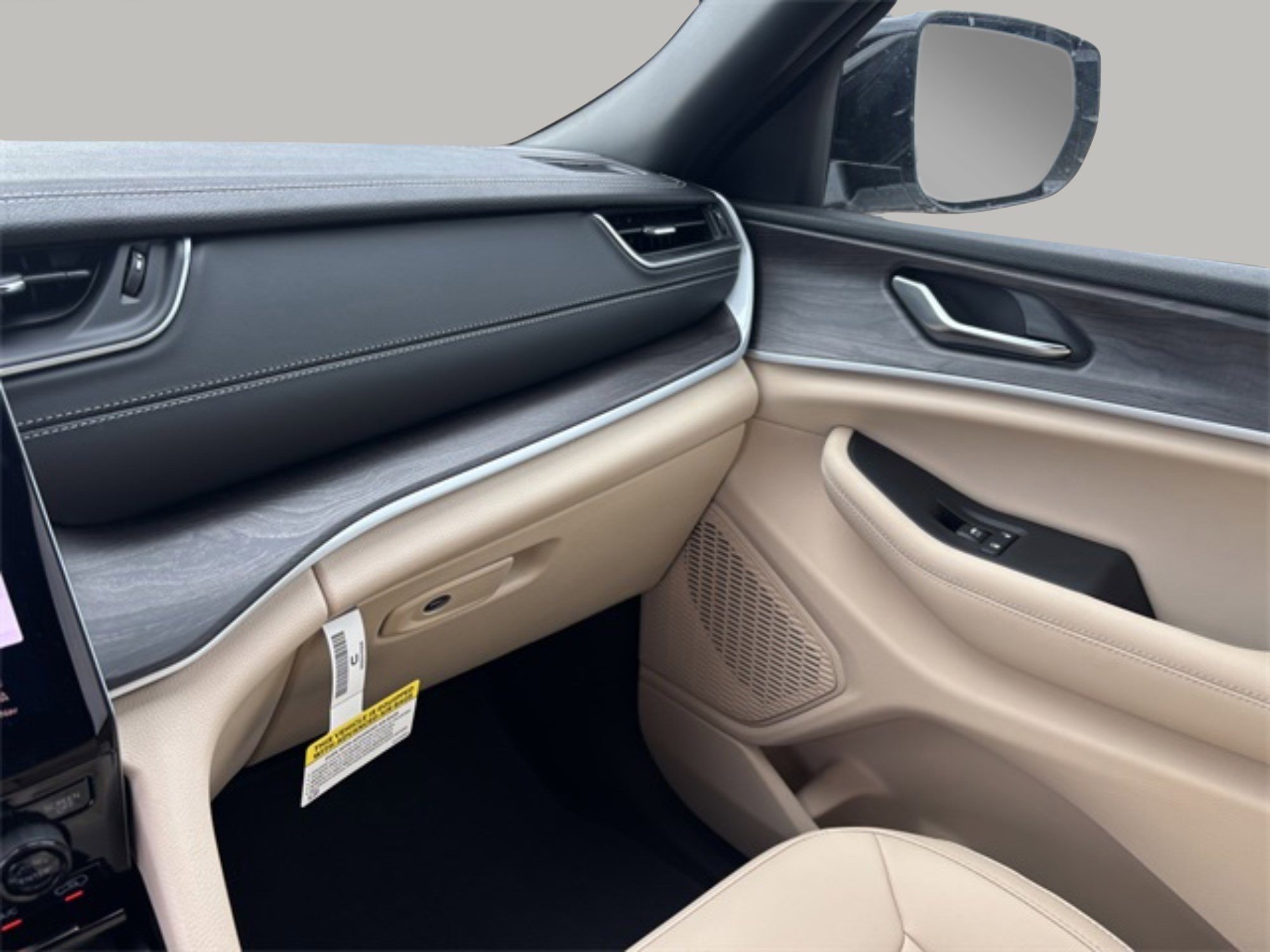 2025 Jeep Grand Cherokee Limited photo 16