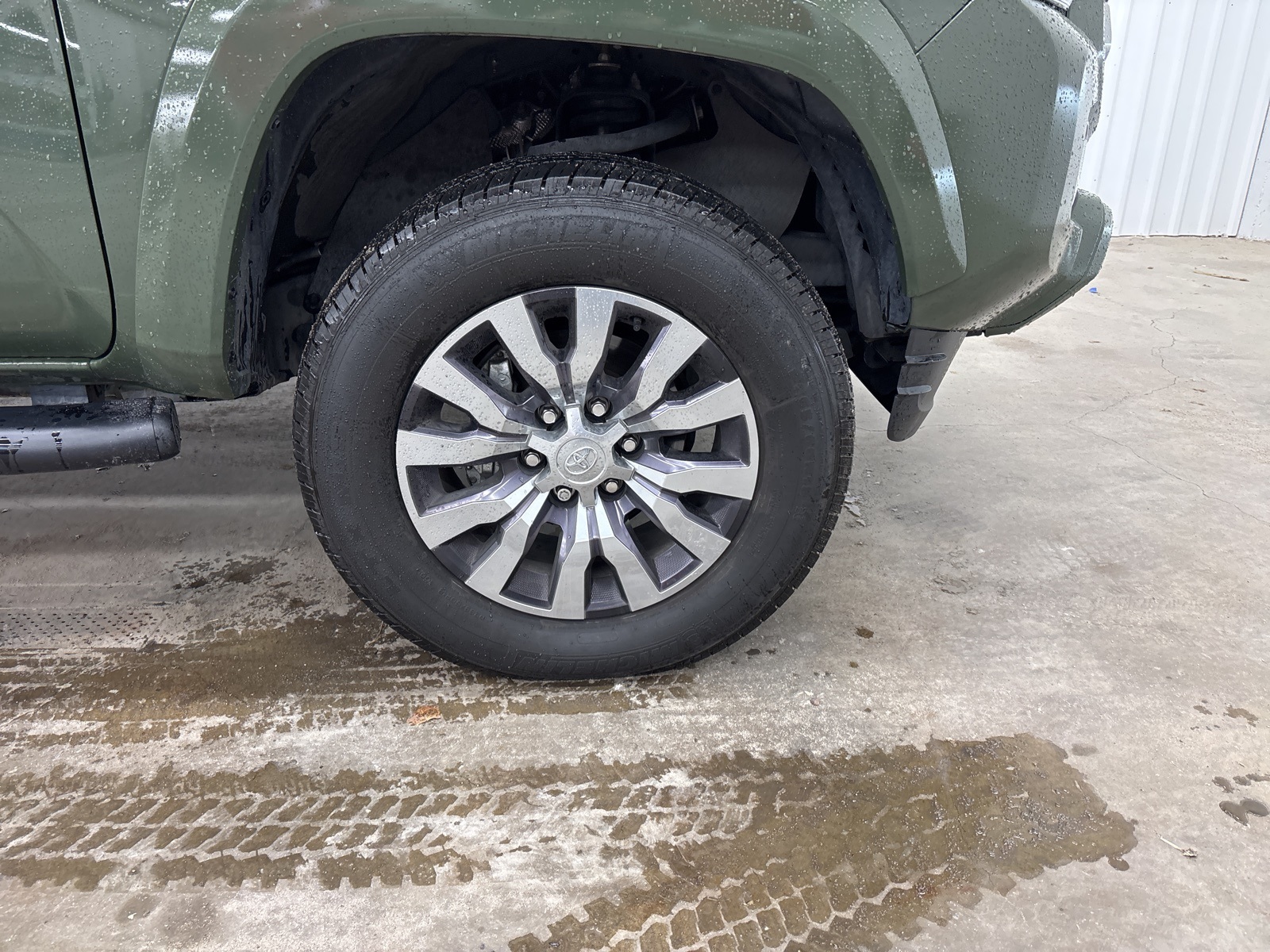 2022 Toyota Tacoma Limited photo 20