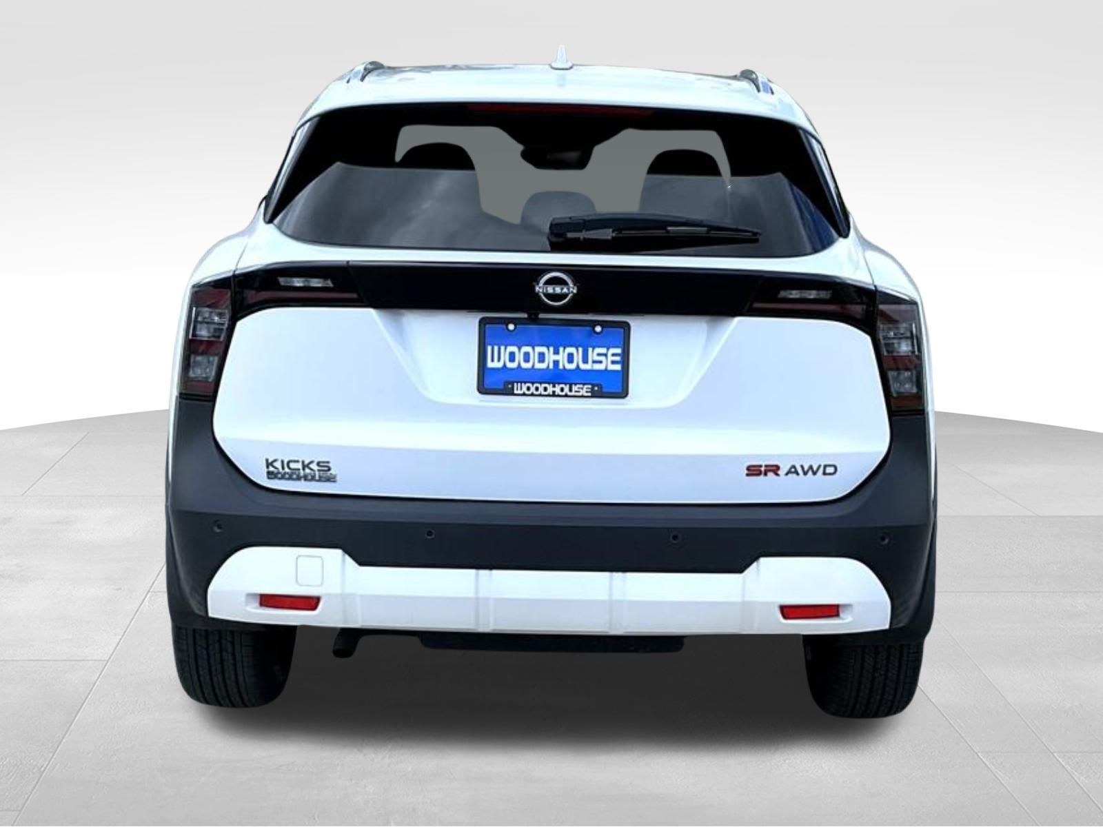 2025 Nissan Kicks SR photo 4