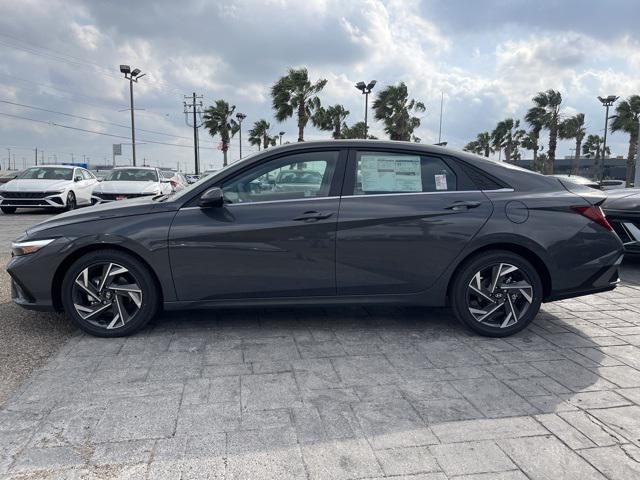 2025 Hyundai Elantra SEL Convenience photo 4