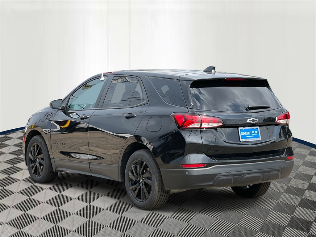 2024 Chevrolet Equinox LS photo 4