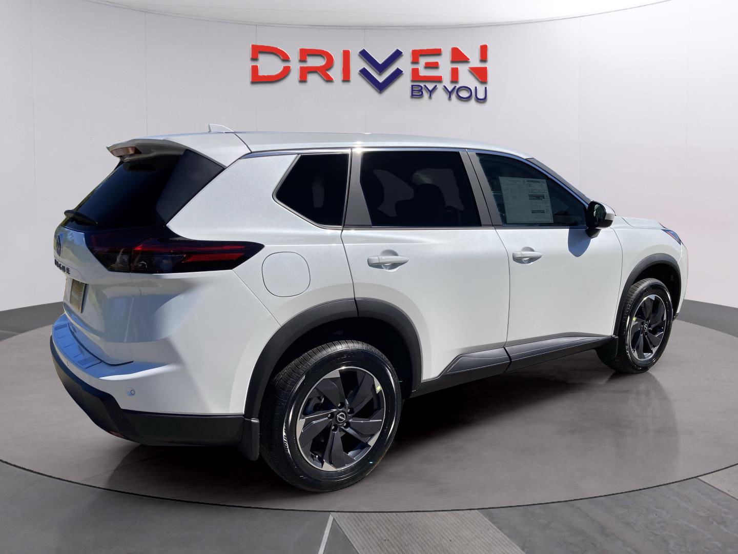 2026 Nissan Rogue SV photo 4