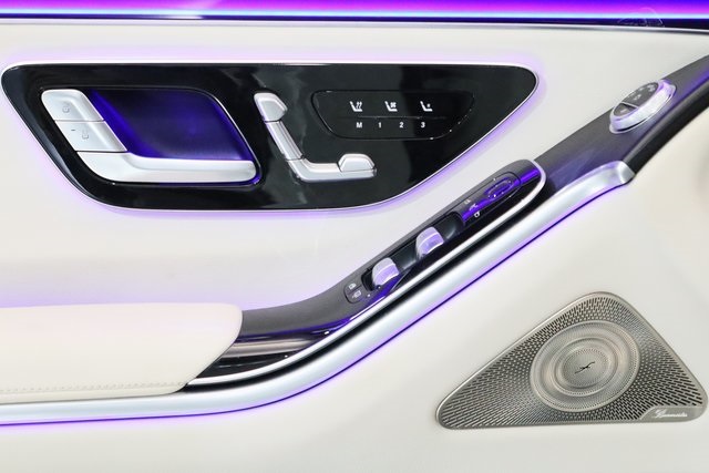 2023 Mercedes Benz S 500 4MATIC photo 3
