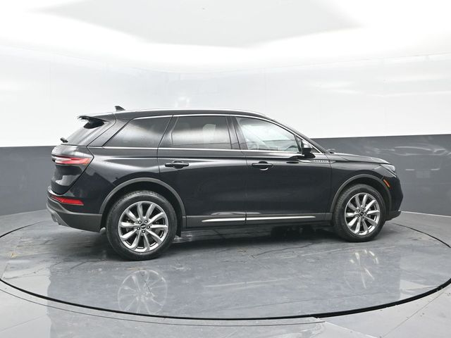 2022 Lincoln Corsair Standard photo 3