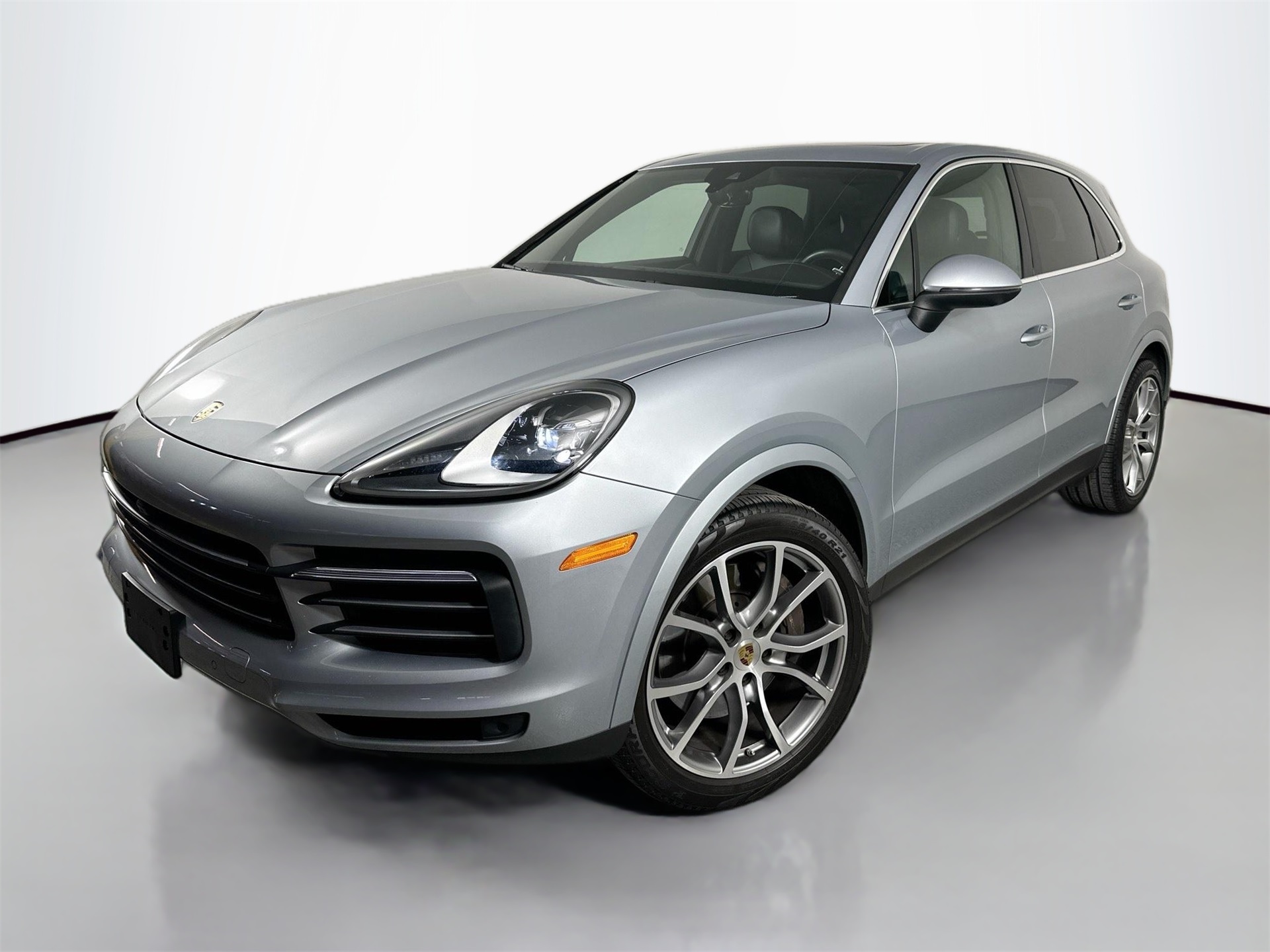 2023 Porsche Cayenne Base's photo