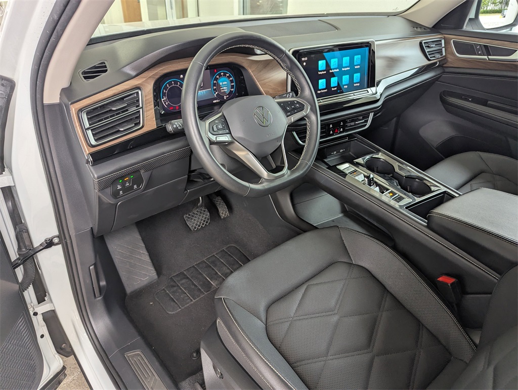 2024 Volkswagen Atlas SE Technology photo 10