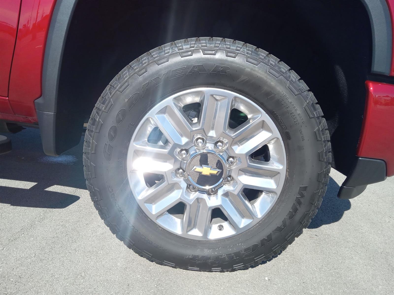 2025 Chevrolet Silverado 3500HD High Country photo 3