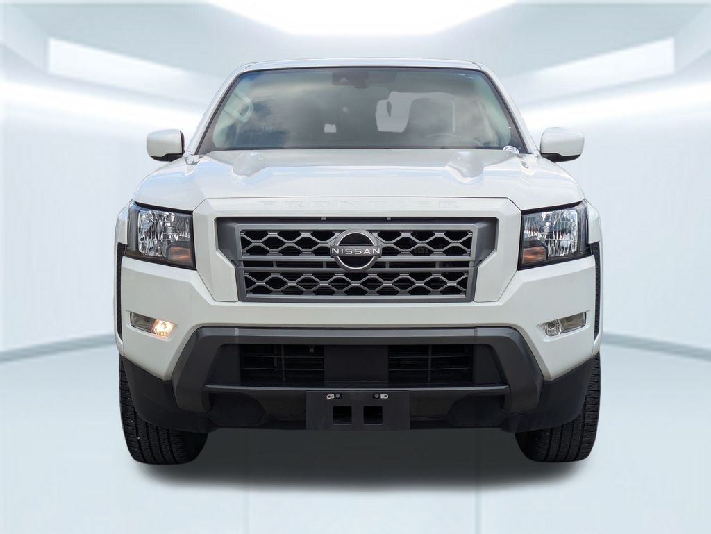 2022 Nissan Frontier SV photo 8