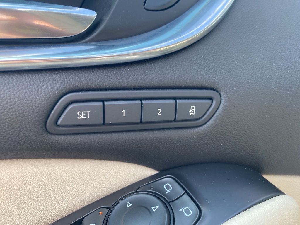 2022 Buick Enclave Avenir photo 11