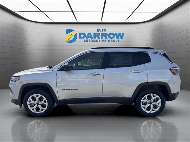 2025 Jeep Compass Latitude photo 2