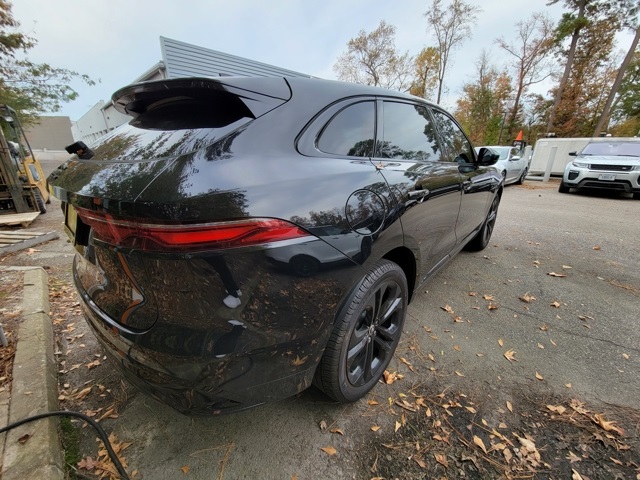 2024 Jaguar F-PACE P250 R-Dynamic S photo 3