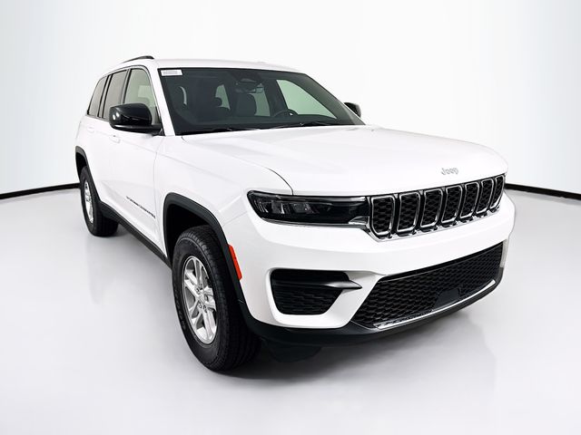 2025 Jeep Grand Cherokee Laredo's photo