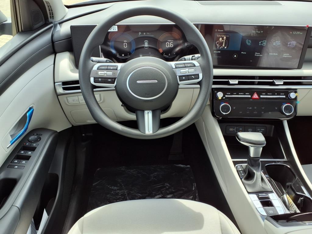 2026 Hyundai Tucson SEL photo 3