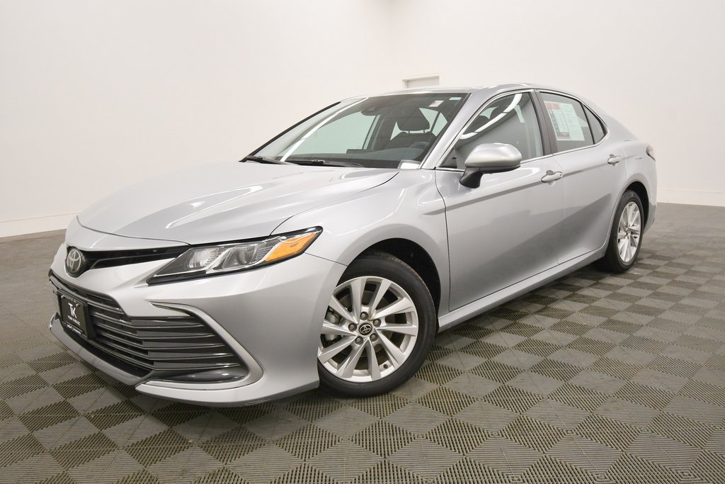 Used 2022 Toyota Camry LE with VIN 4T1C11AK8NU697476 for sale in Rochester, Minnesota
