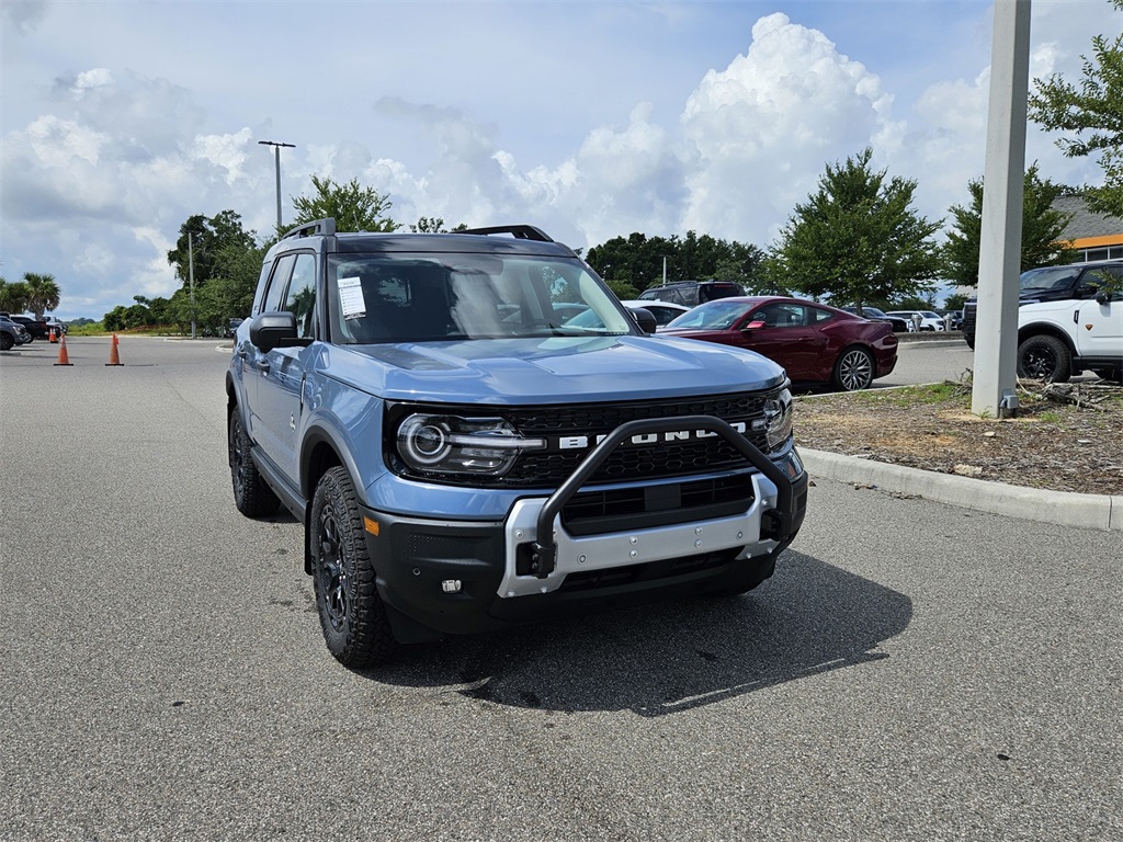 2025 Ford Bronco Sport Outer Banks photo 2