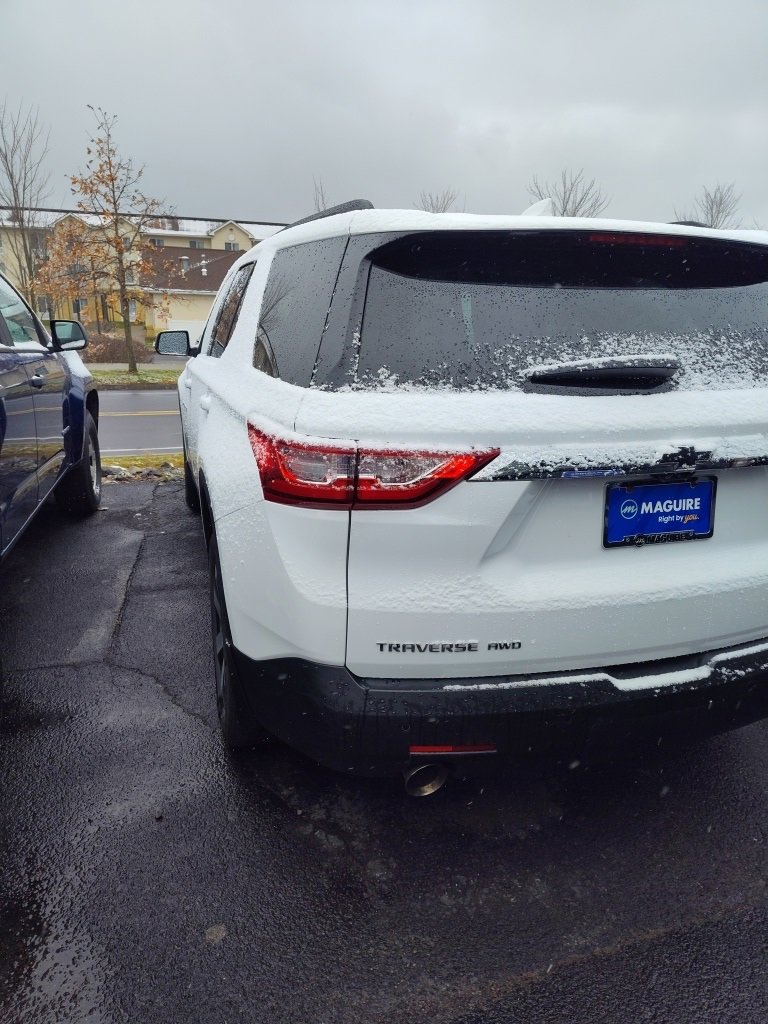2021 Chevrolet Traverse Leather photo 4