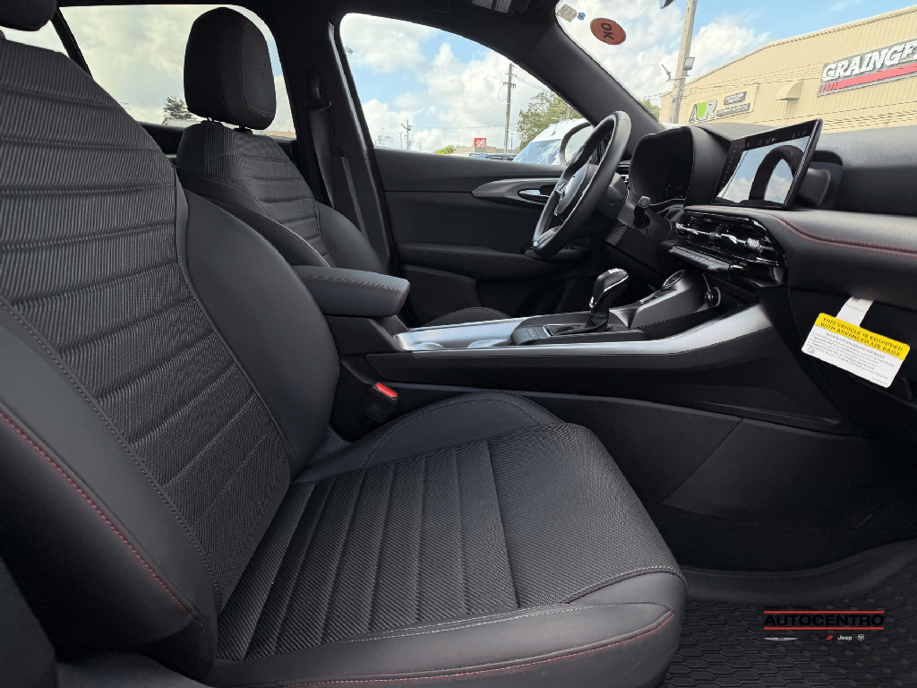 2023 Dodge Hornet GT photo 4