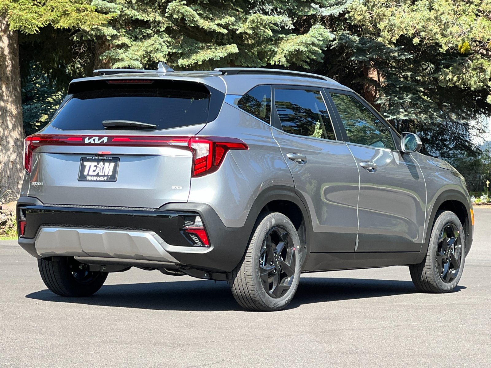 2026 Kia Seltos EX photo 3