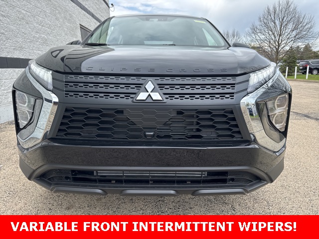 2025 Mitsubishi Eclipse Cross LE photo 8