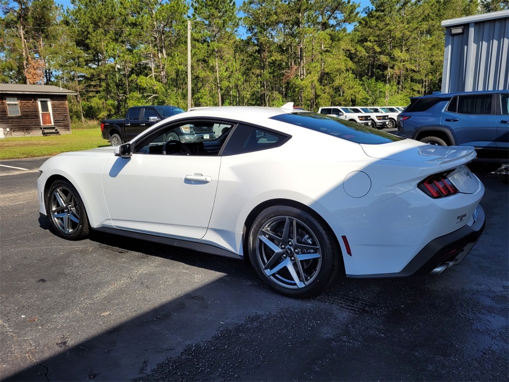 2025 Ford Mustang EcoBoost Premium photo 8