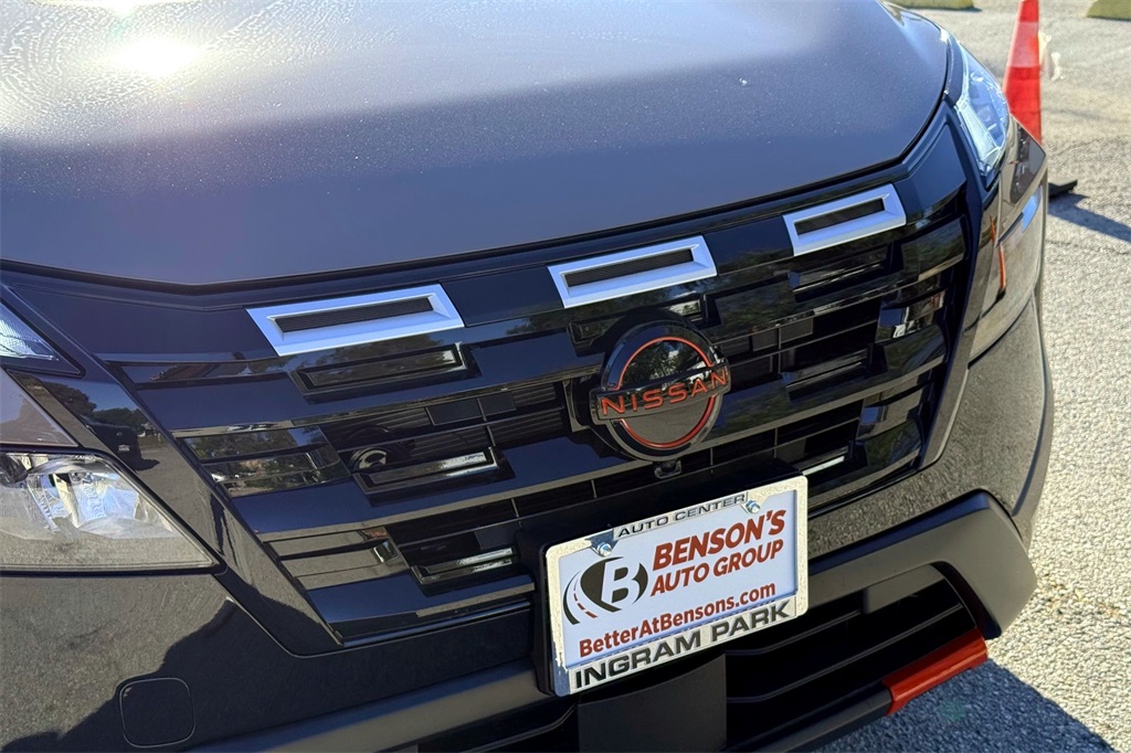 2026 Nissan Rogue SV photo 3