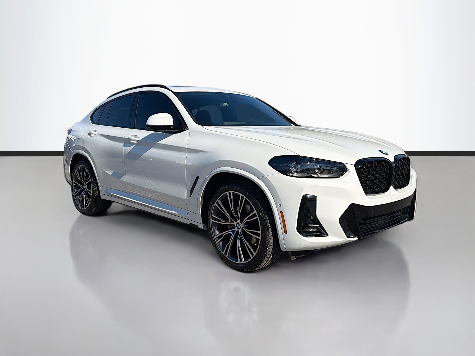 2023 BMW X4 30i's photo