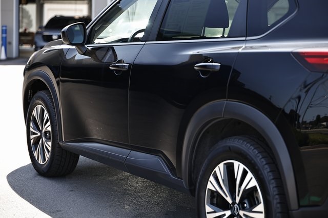 2023 Nissan Rogue SV photo 4
