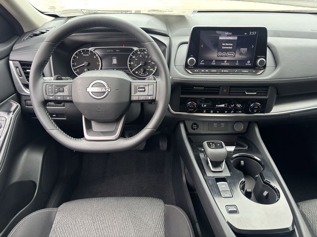 2025 Nissan Rogue SV photo 8
