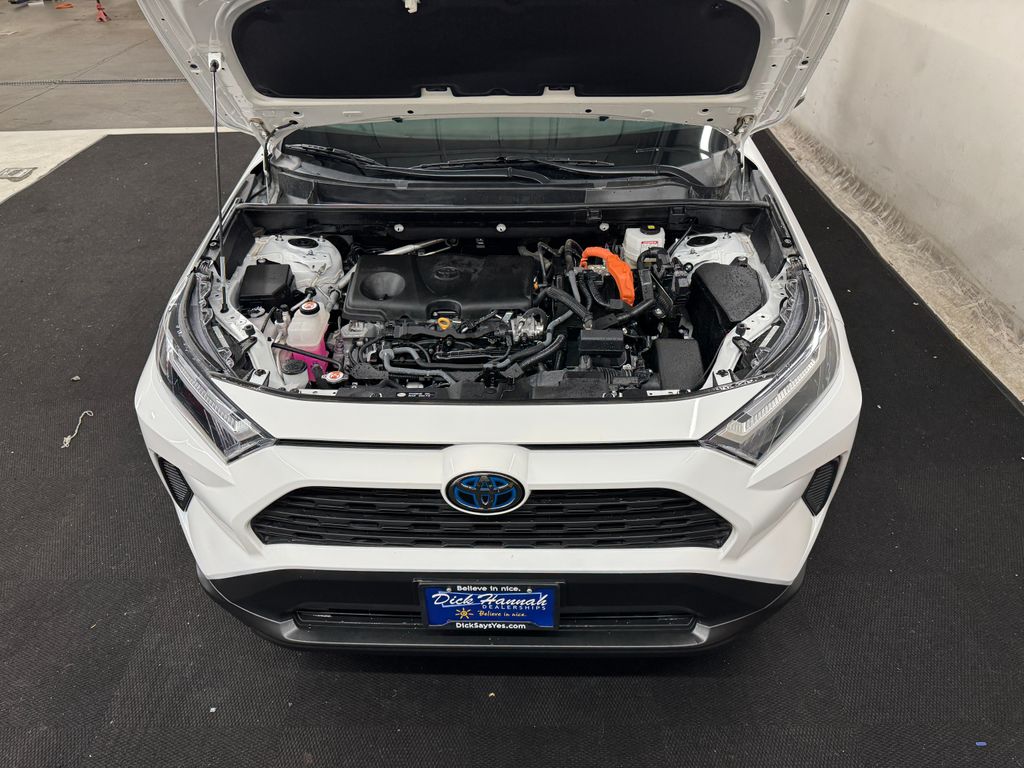 2023 Toyota RAV4 Hybrid LE photo 17