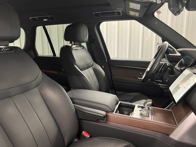 2024 Land Rover Range Rover SE photo 15