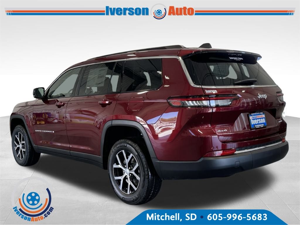 2025 Jeep Grand Cherokee Limited photo 3