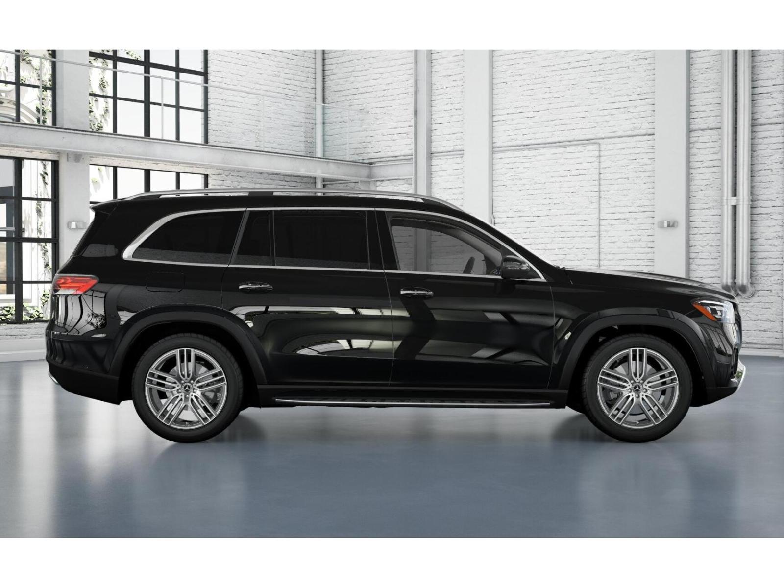 2026 Mercedes Benz GLS 450 4MATIC photo 2