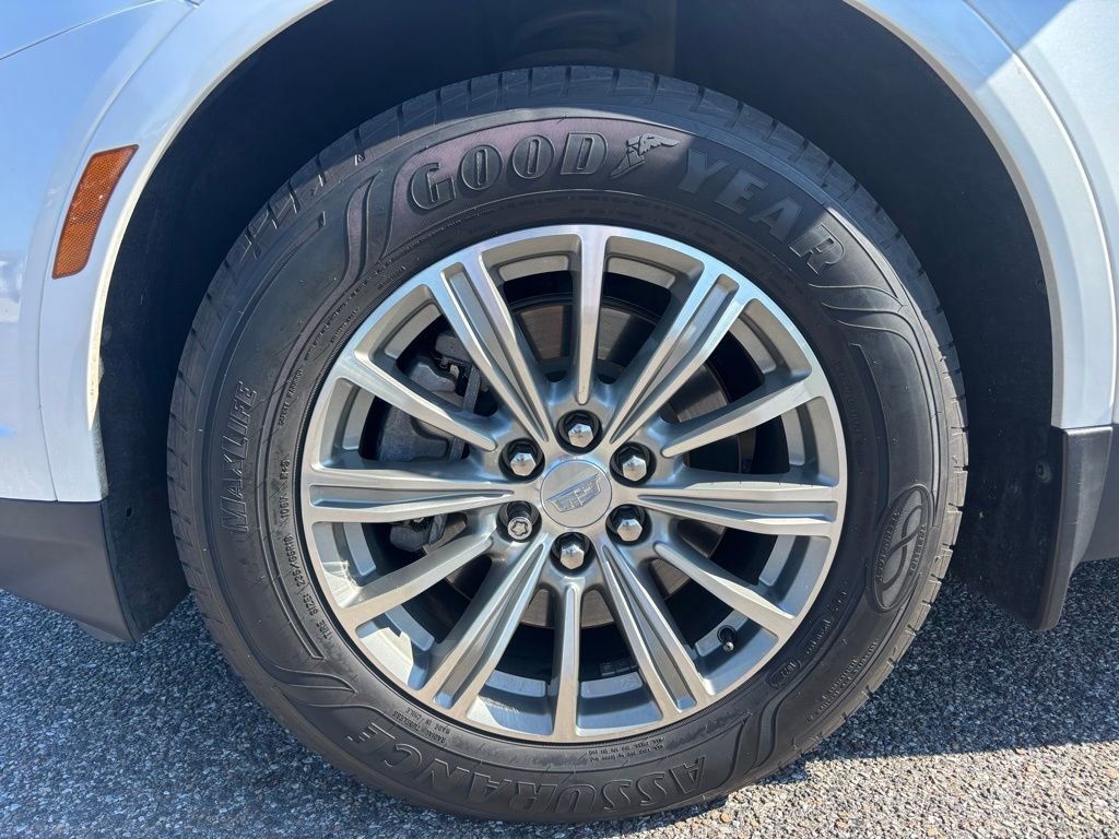 2019 Cadillac XT5 Luxury photo 13