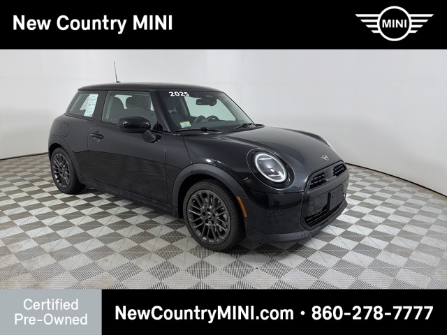2025 MINI Hardtop 2 Door Base's photo