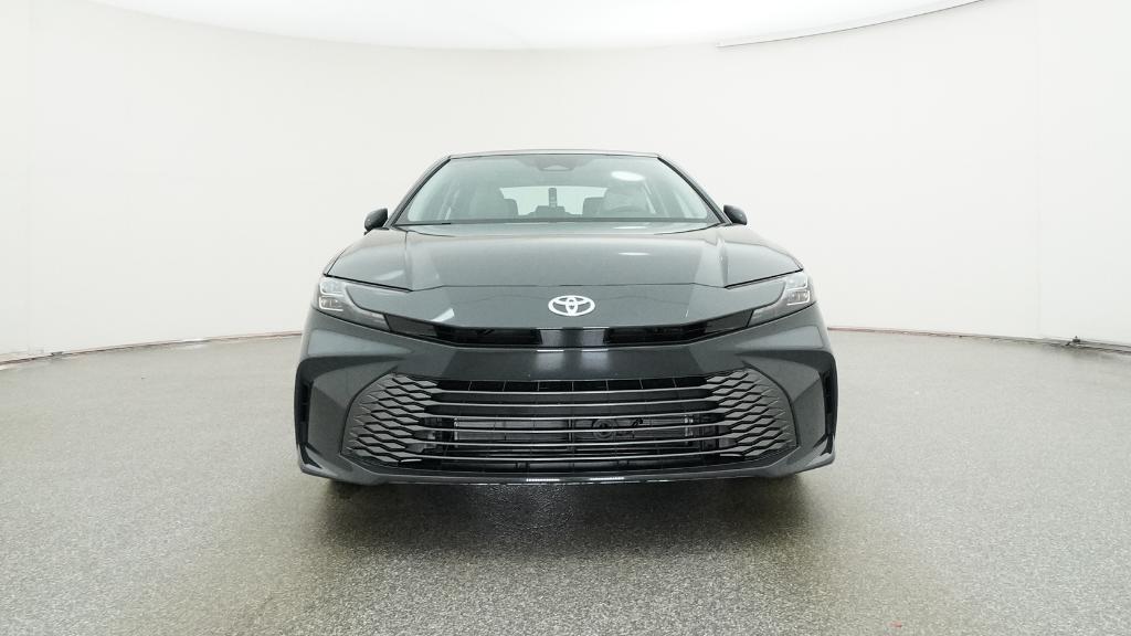 2025 Toyota Camry XLE photo 3