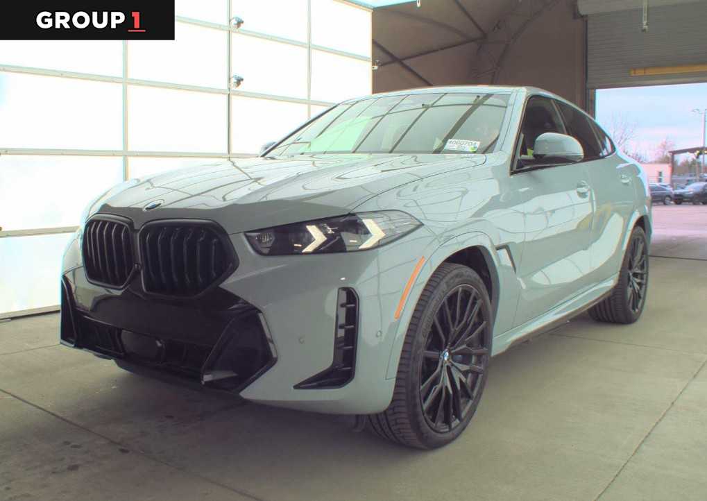 2025 BMW X6 40i's photo