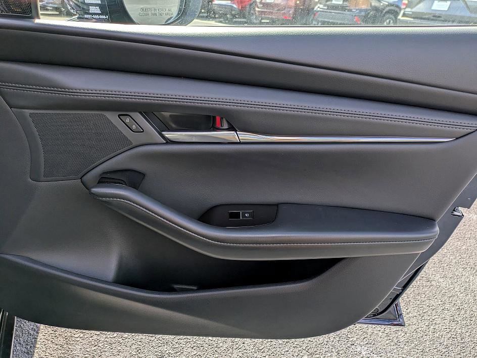 2025 Mazda Mazda3 2.5 s Preferred photo 32