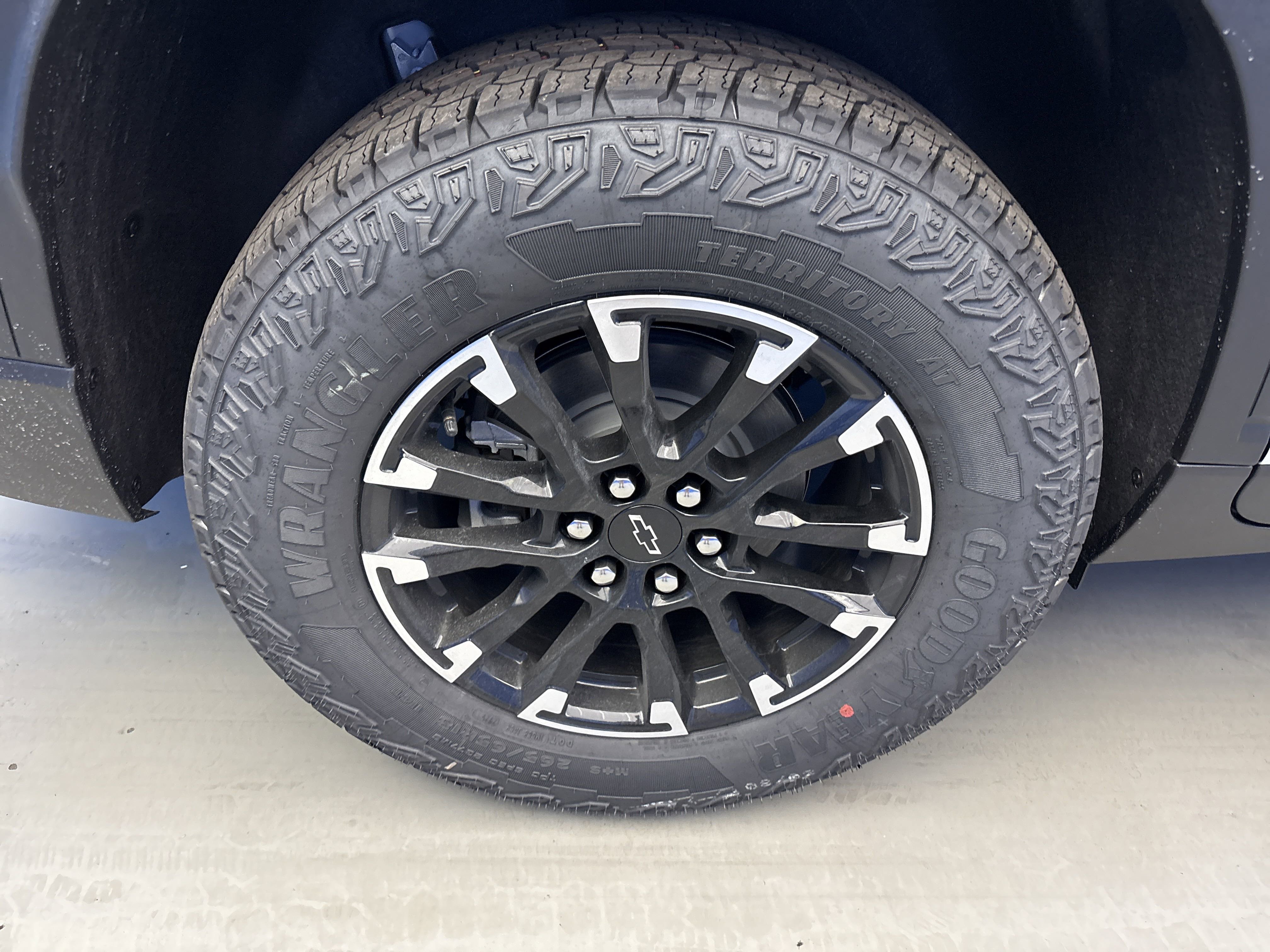 2026 Chevrolet Traverse Z71 photo 8